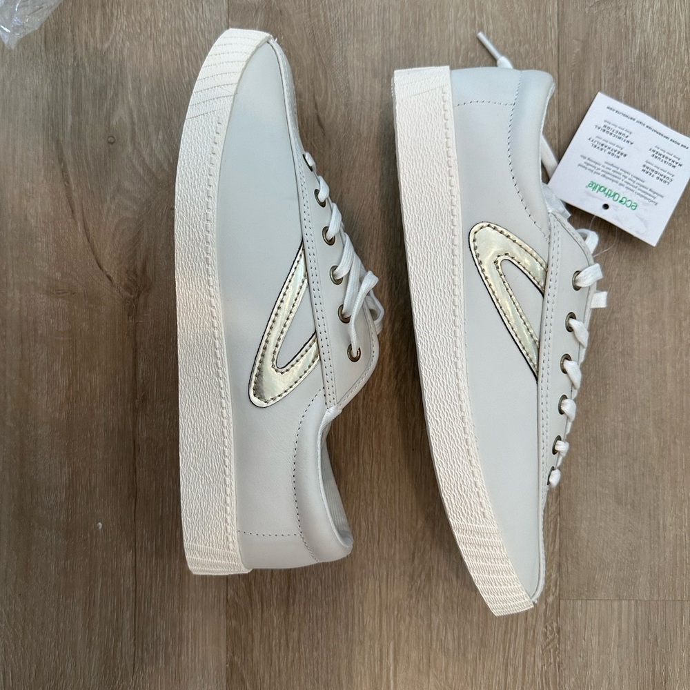 Brand New Tretorn Nylite Plus Leather Sneakers - size 8